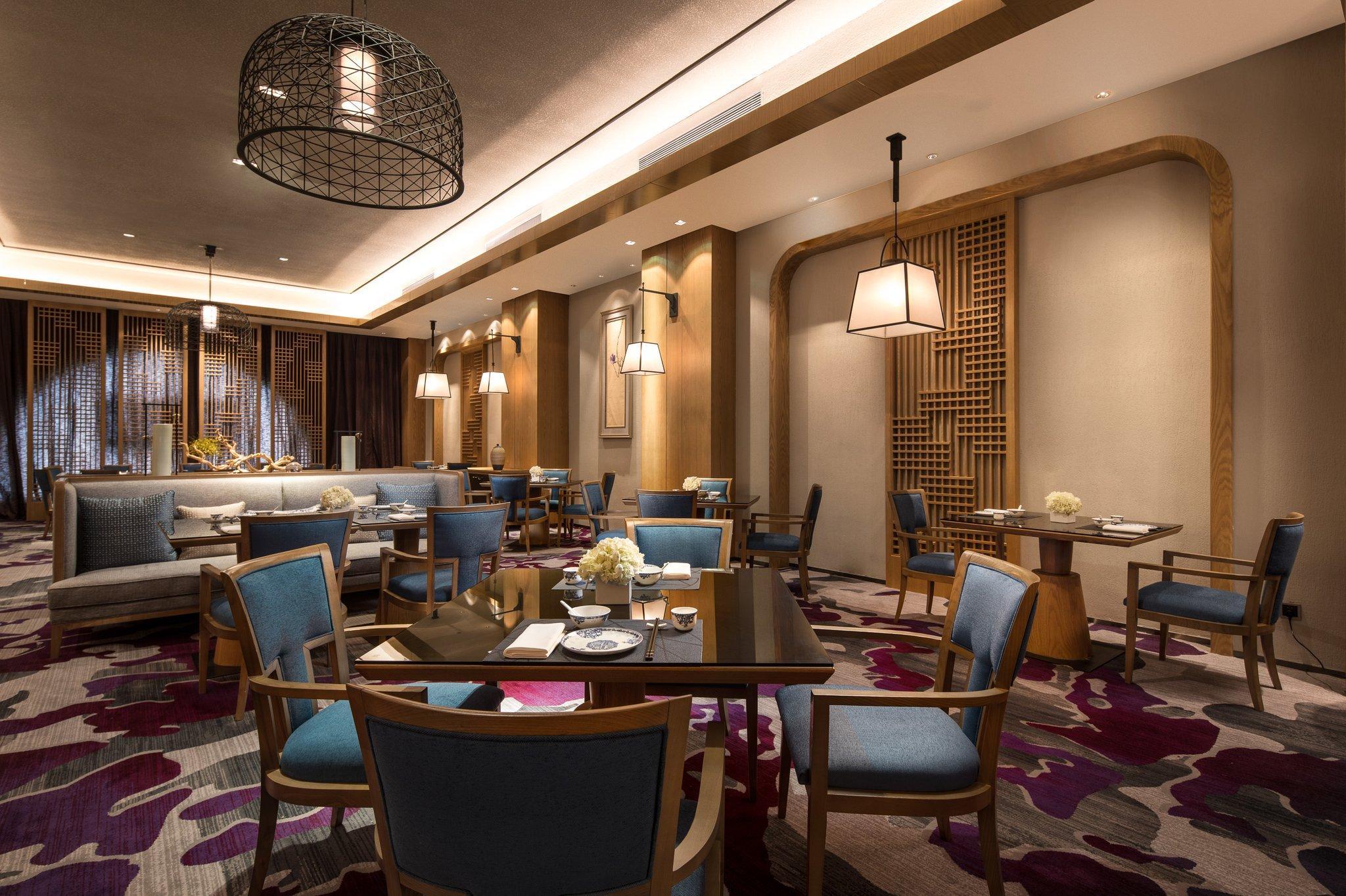 Hotel Doubletree By Hilton Qingdao Oriental Movie Metropolis Exterior foto